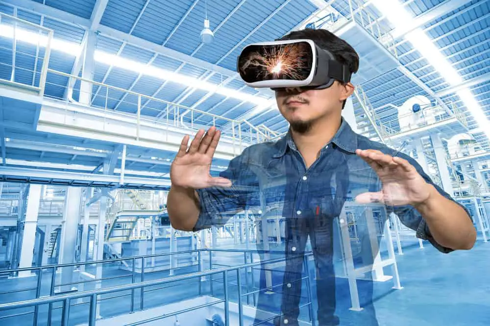 Man experiencing virtual reality 