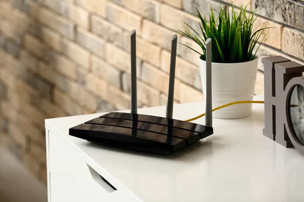 A third-party router