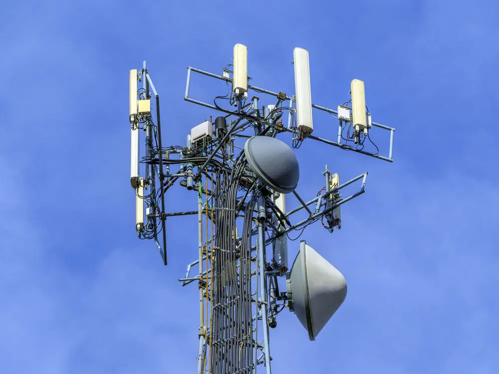 Telecommunication equipment for mobile phone cell coverage