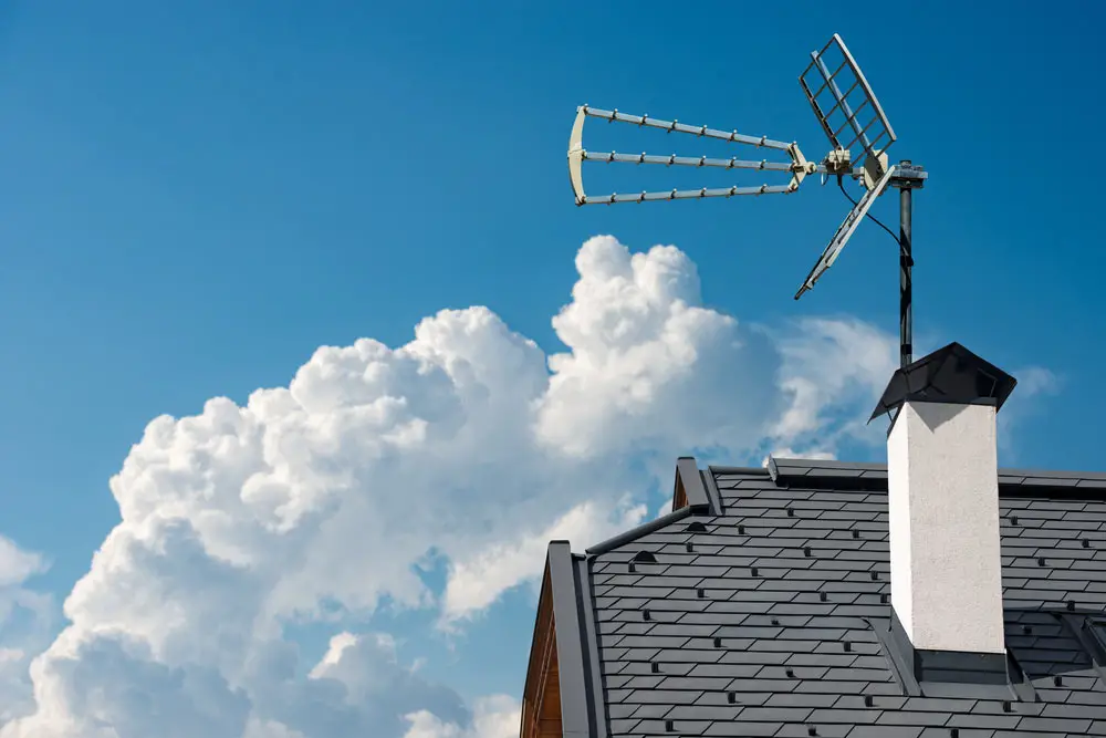 A roof with outdoor antennas