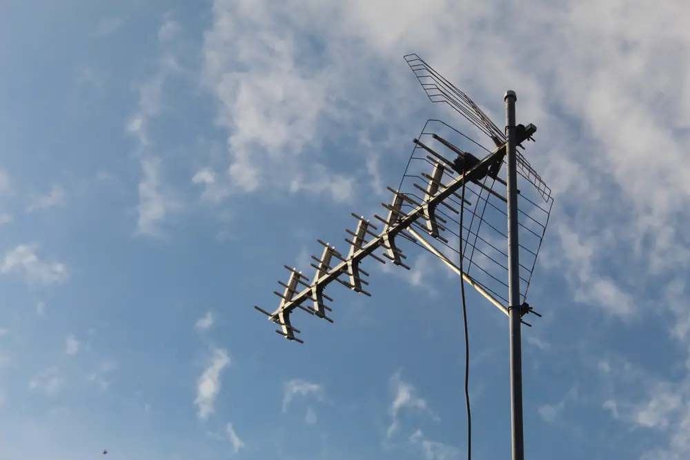 An outdoor antenna picture